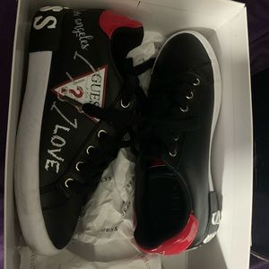 G by guess sneakers size 5.5